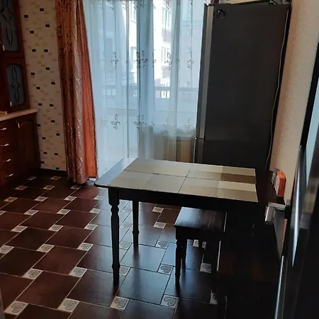 у метро On Prytyckaha 73