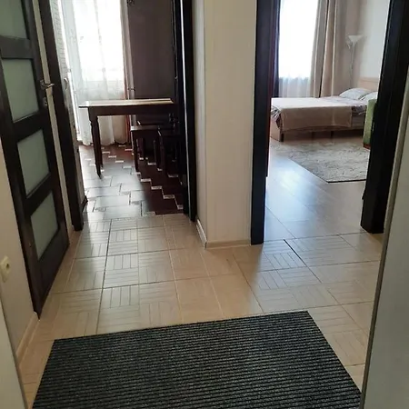 Apartment у метро On Prytyckaha 73